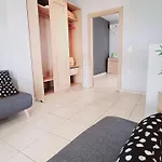 Chloe شقة