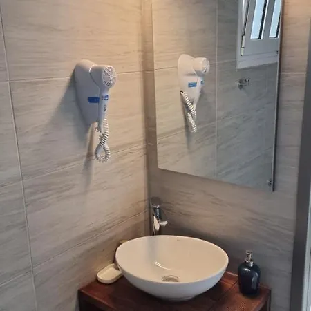 Chloe * Ληξούρι